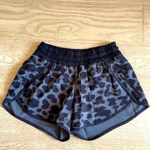 Lululemon Cheetah print Shorts size 4